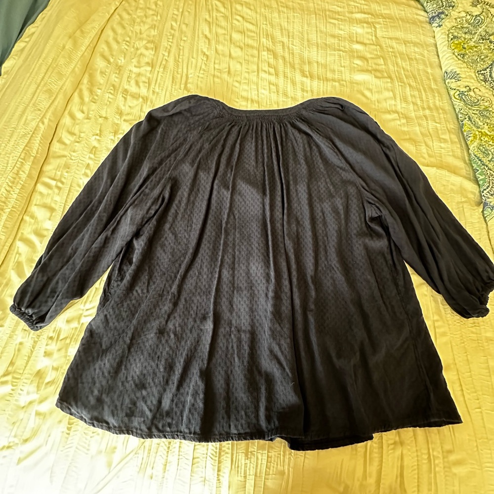 Crown & Ivy Summer Top